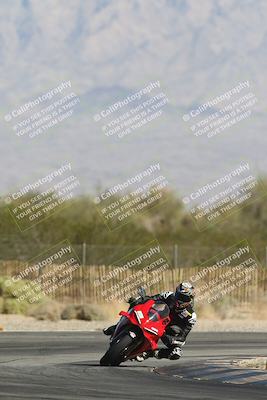 media/Oct-30-2025-Racers Edge (Thu) [[dabbdaf680]]/3-B Group/Session 2 Turn 2/